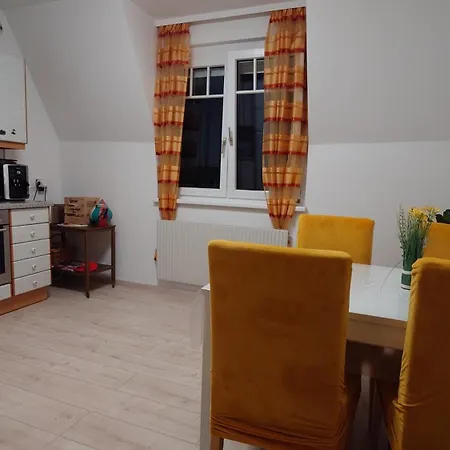 アパート Alex & Nicol *