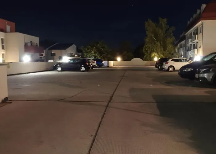 Alex & Nicol アパート ゲンゼルンドルフ